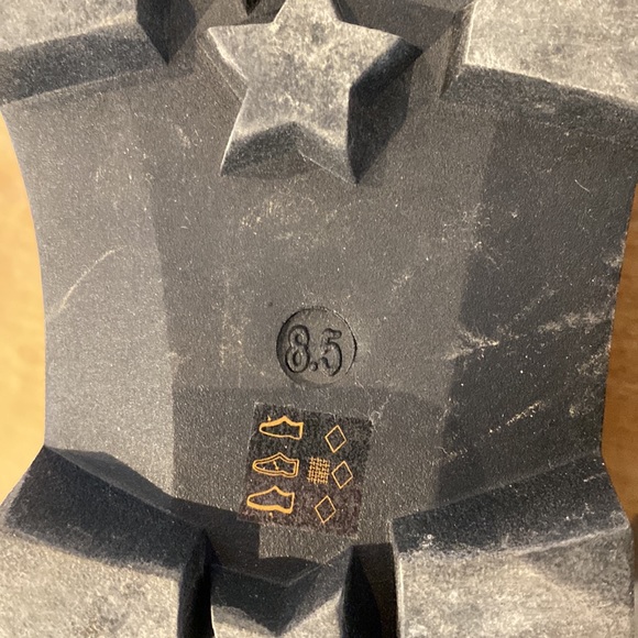 Chinese Laundry Lug Sole Loafers, size 8.5. - Picture 6 of 6